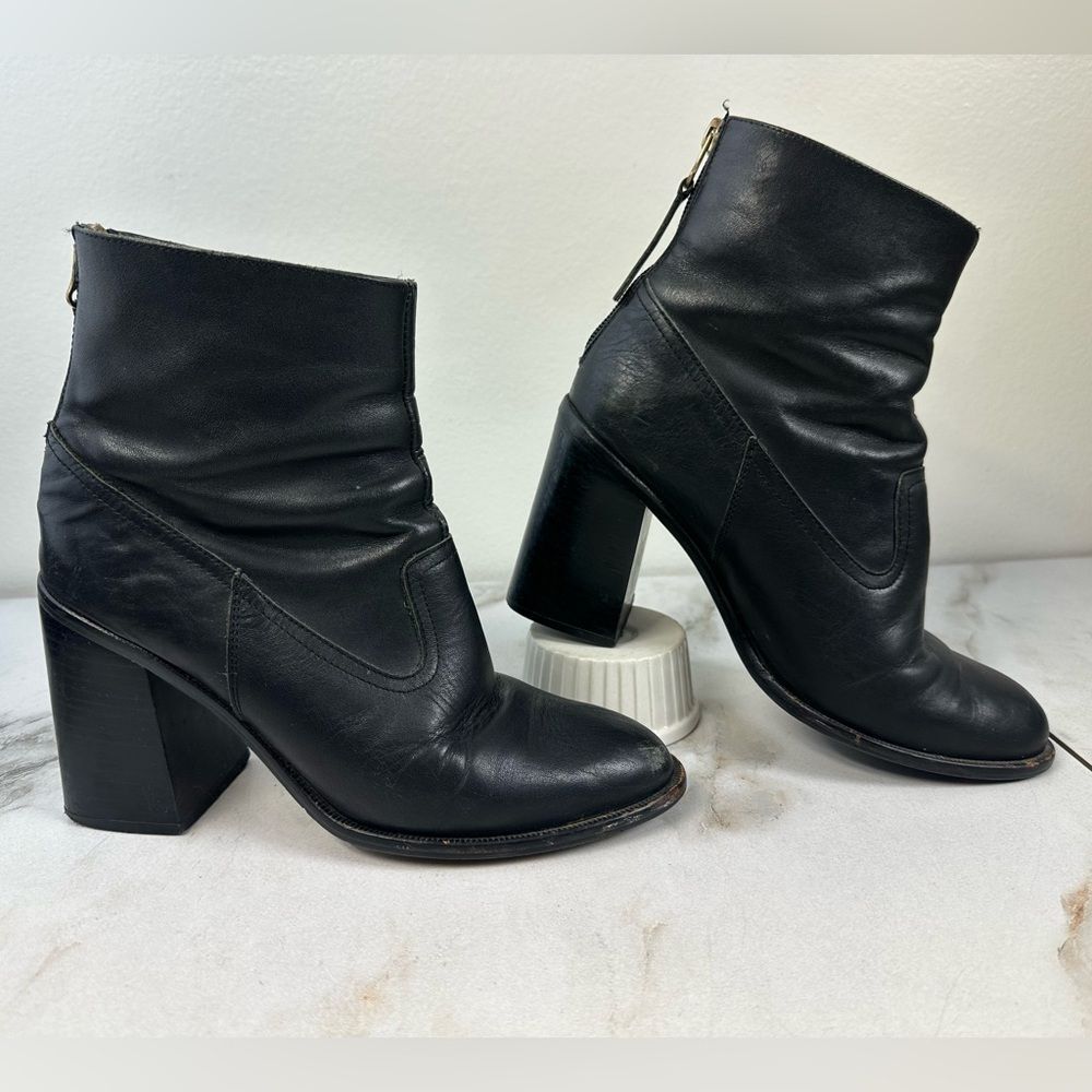 New Look Black Leather Block Heel Almond Toe Ankle Boots Booties, Sz 7